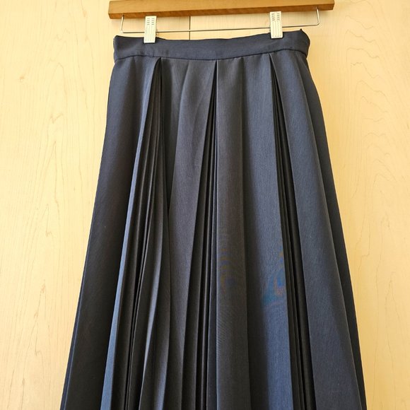 Pleated Midi Circle Skirt - size approx XS - Picture 3 of 6